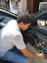 صيانة ابواب السيارة